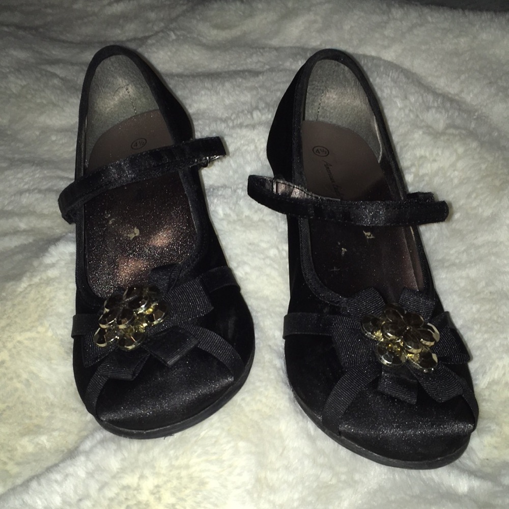girls black heels